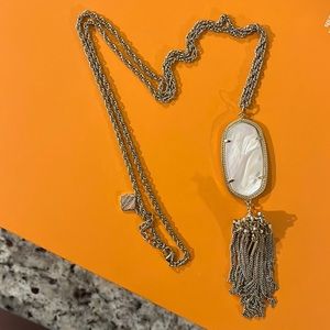Kendra Scott Rayne Pendant Necklace in Pearl